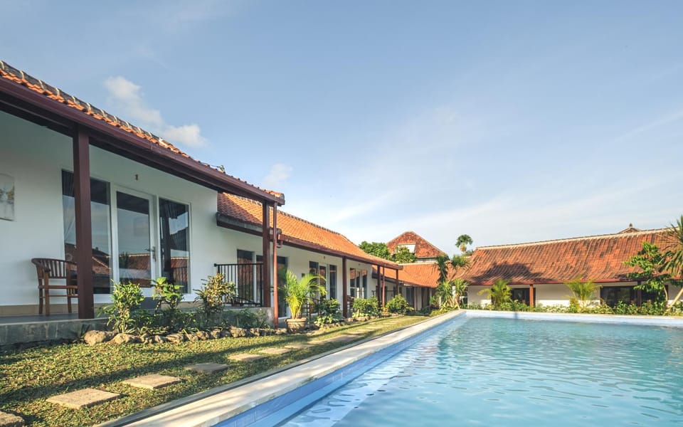 Property building, Pool view, Swimming pool