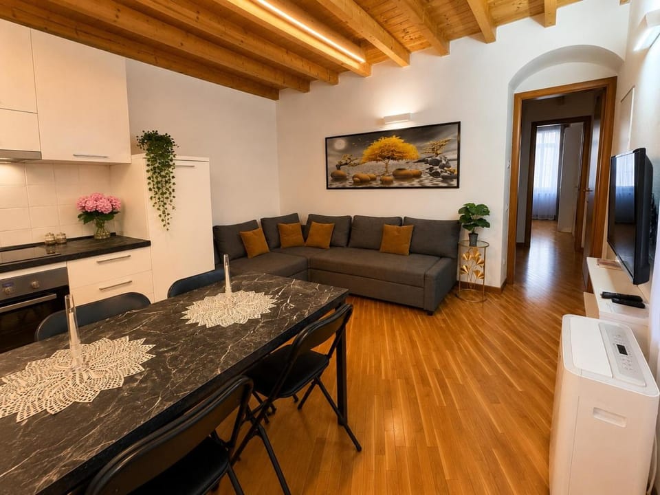 LB - Stella Apartment Center Apartment in Bergamo
