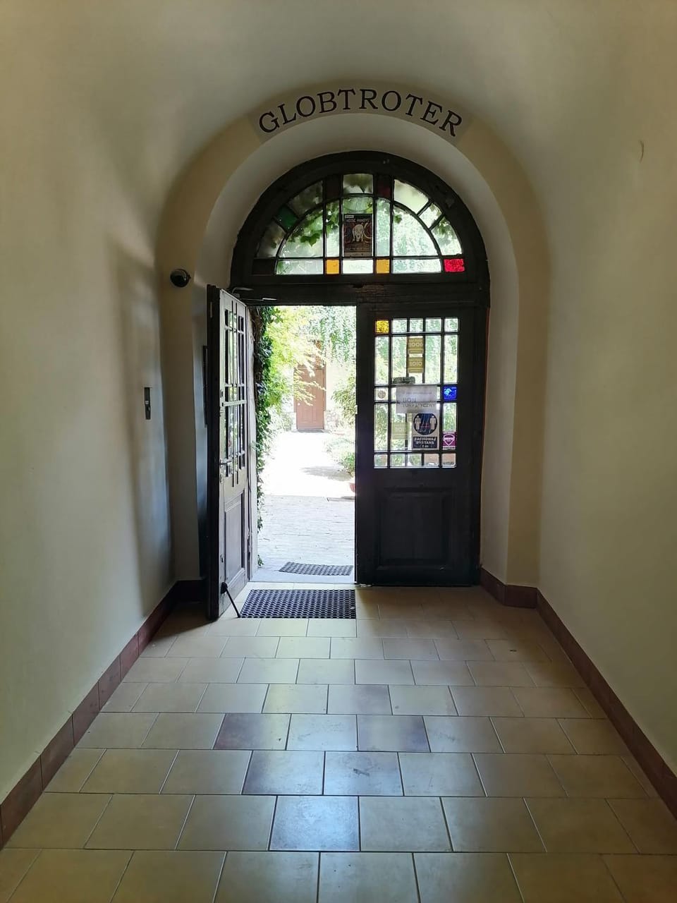 Property building, Facade/entrance