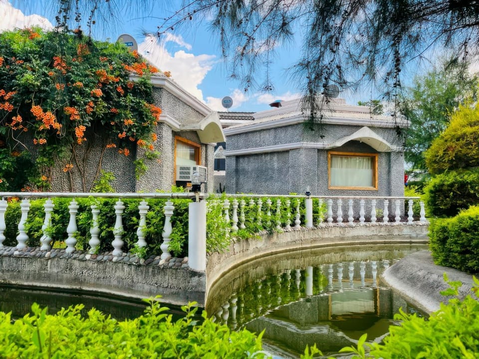 Property building, Garden
