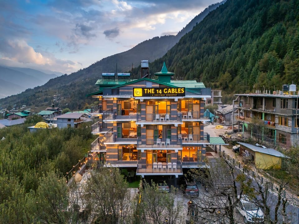 Property building, Natural landscape, Mountain view, Parking