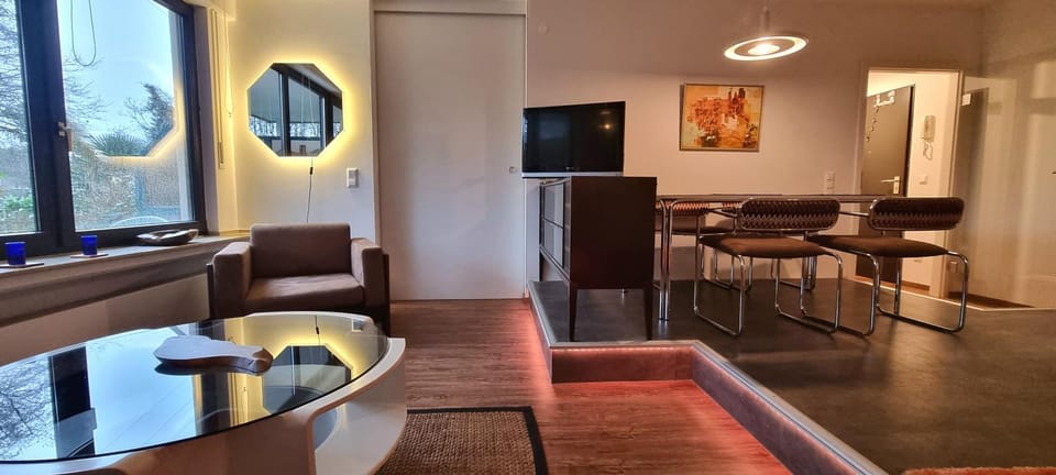 Communal lounge/ TV room, TV and multimedia, Living room, Seating area