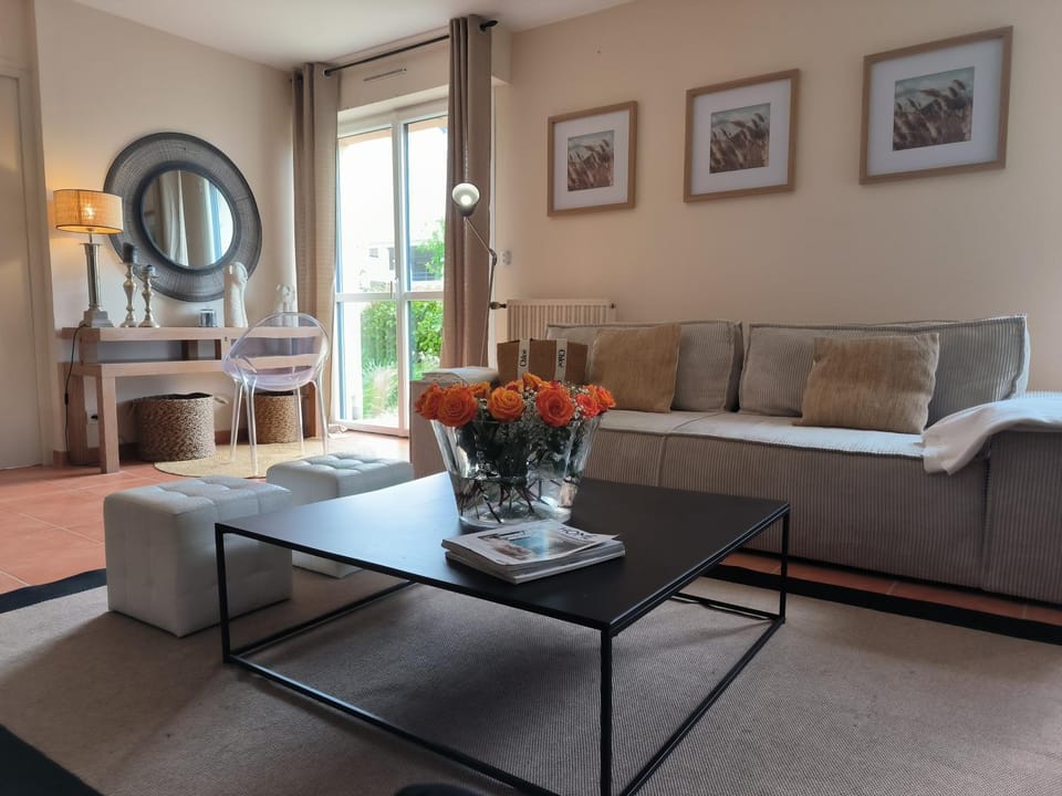 Le 3 appartement vue mer avec jardin 100m de la plage et de la thalasso Apartment in Concarneau
