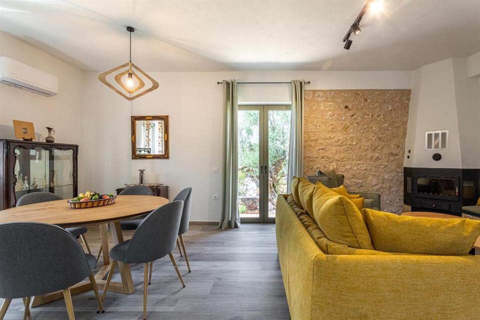 Mani Harmony Stone House Villa in Messenia