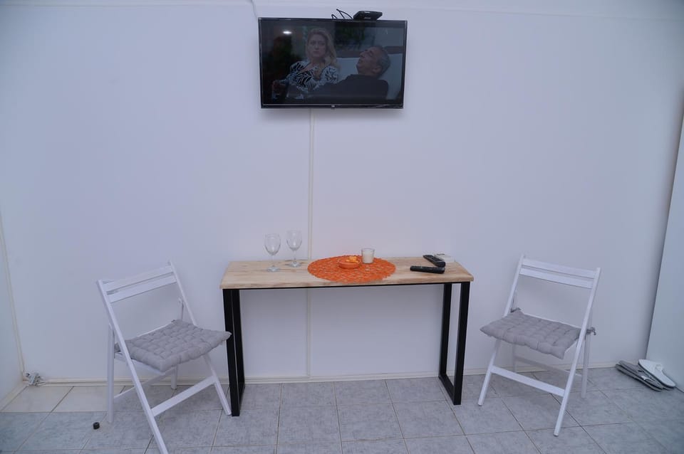 Communal lounge/ TV room, TV and multimedia