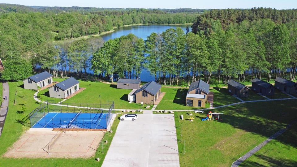 Property building, Spring, Day, Natural landscape, Bird's eye view, Lake view, Sports, Sports, Parking