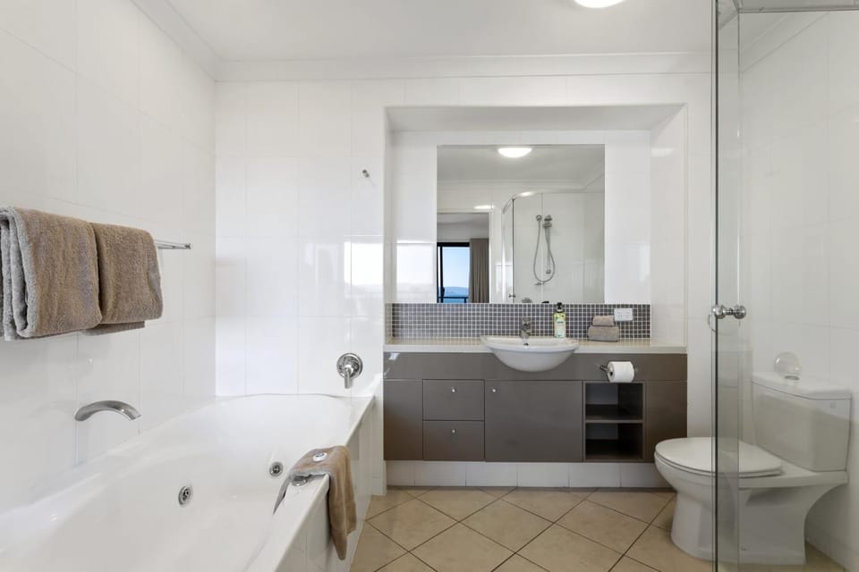 Bathroom, Bath