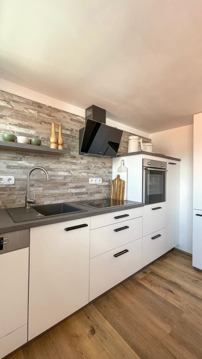 Kitchen or kitchenette, dishwasher, pet friendly, stove