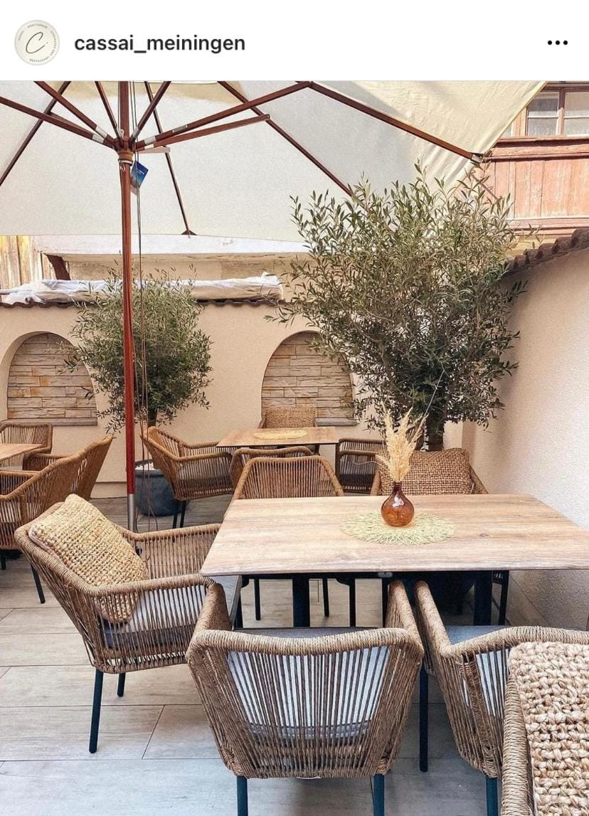 Property building, Restaurant/places to eat