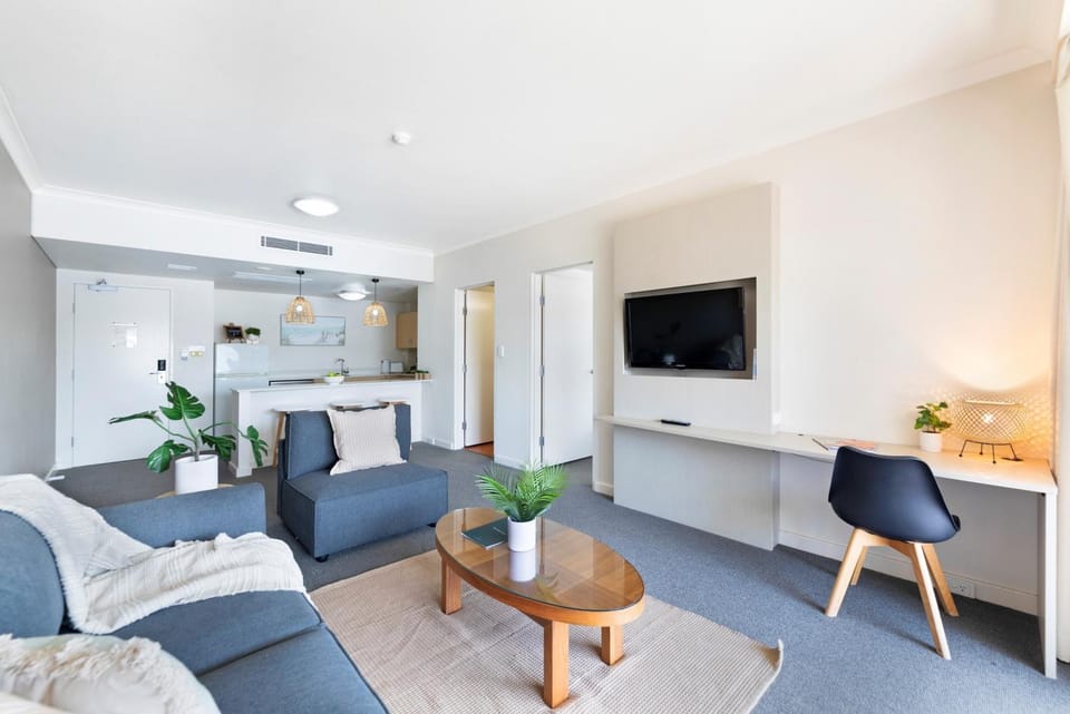 Kitchen or kitchenette, Living room
