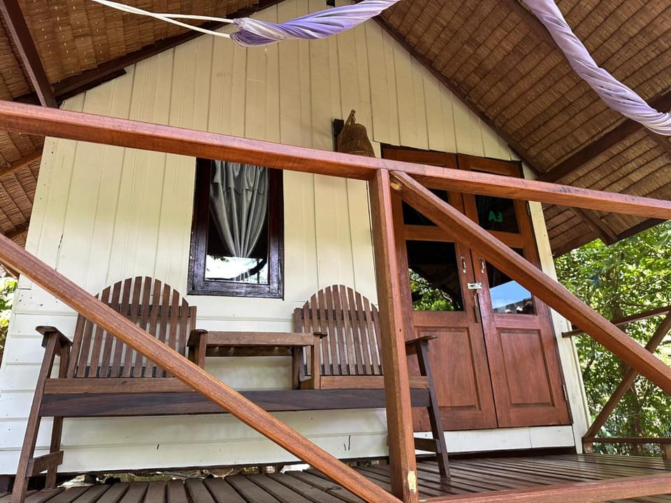 Bambu Huts Resort in Ban Tai