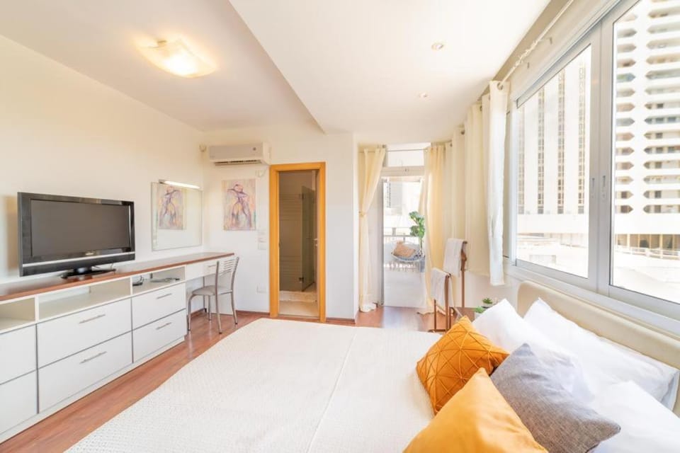Art Apartment In Mamila - Art & View Apartment in Jerusalem