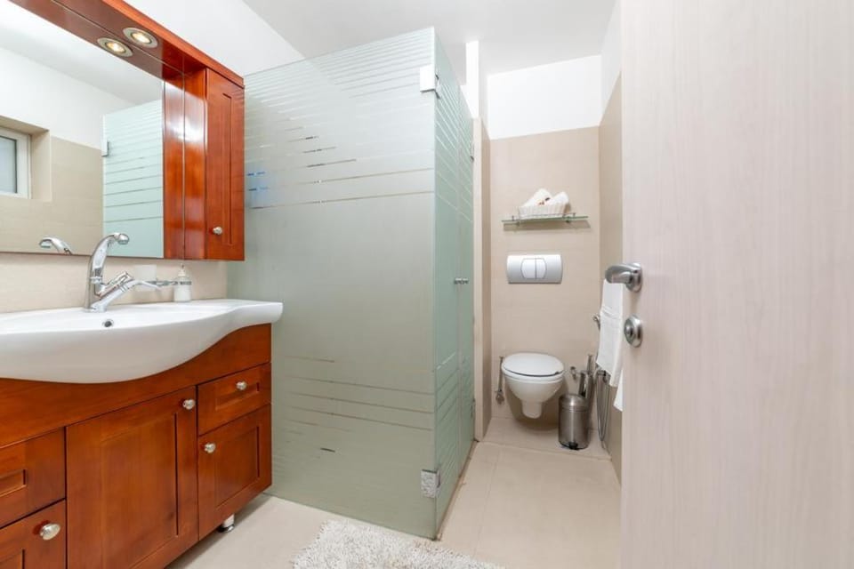 Art Apartment In Mamila - Art & View Apartment in Jerusalem