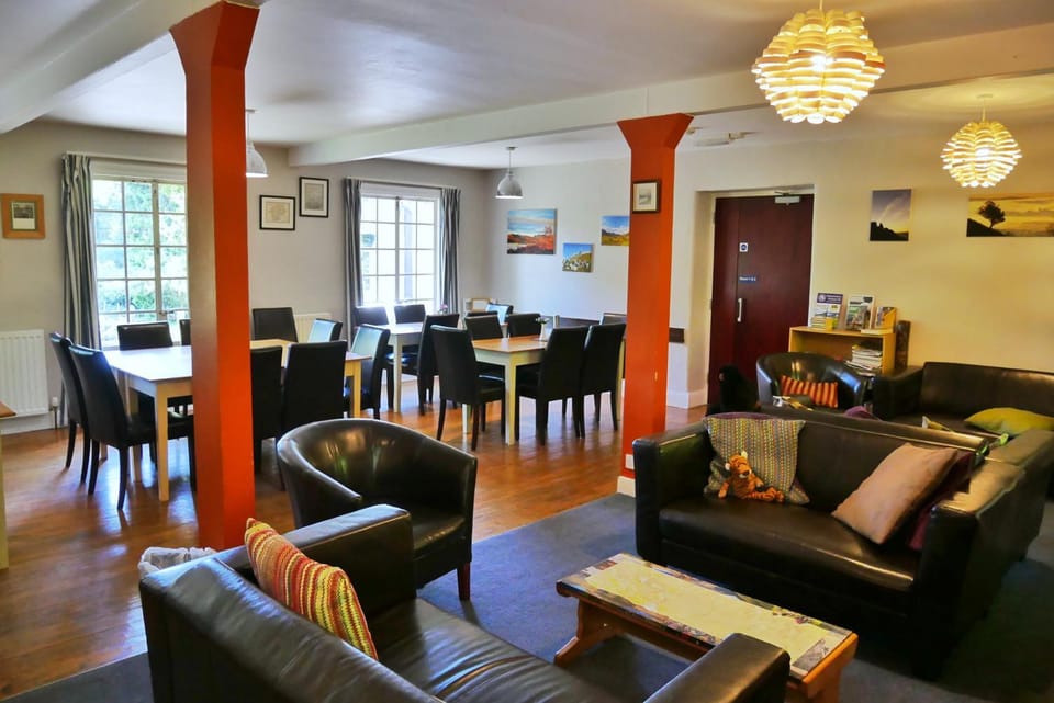 Seating area, Dining area