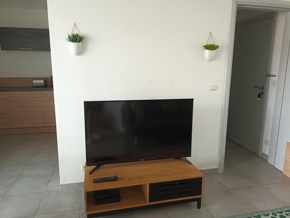 TV and multimedia, Seating area