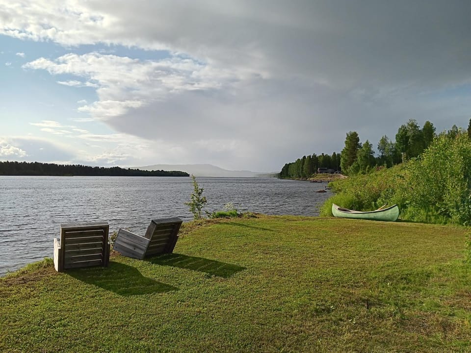 Bogärdan, cozy cabin by the Luleå River Cabin in Norrbotten County, Sweden