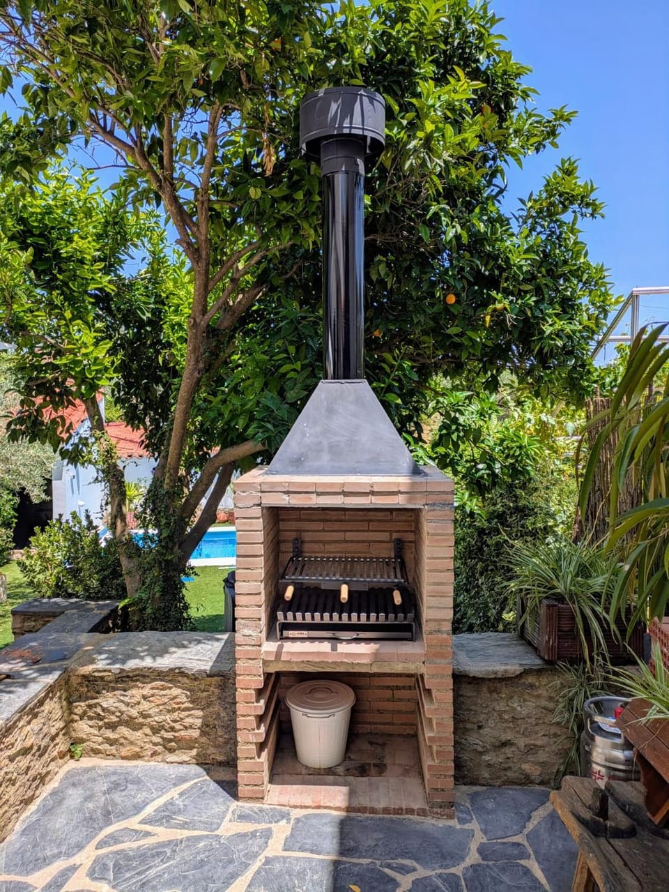 BBQ facilities, Garden