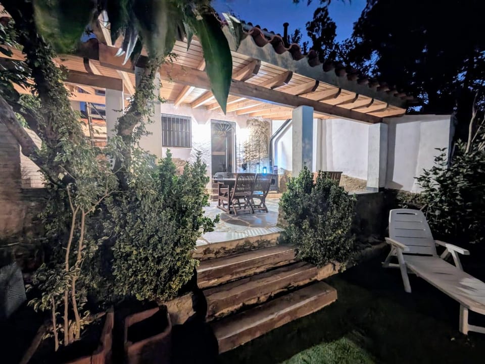 Patio, Garden, Dining area