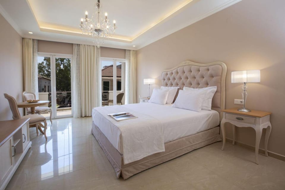VK Luxury Suites With Private Parking Apartment in Nydri