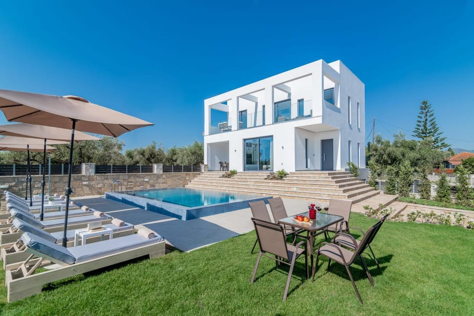 Property building, Patio, Spring, Garden, Garden view, Pool view, Swimming pool