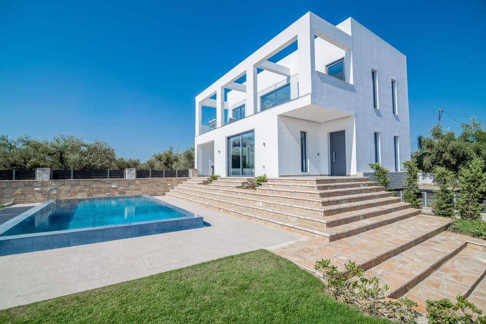 Property building, Facade/entrance, Swimming pool
