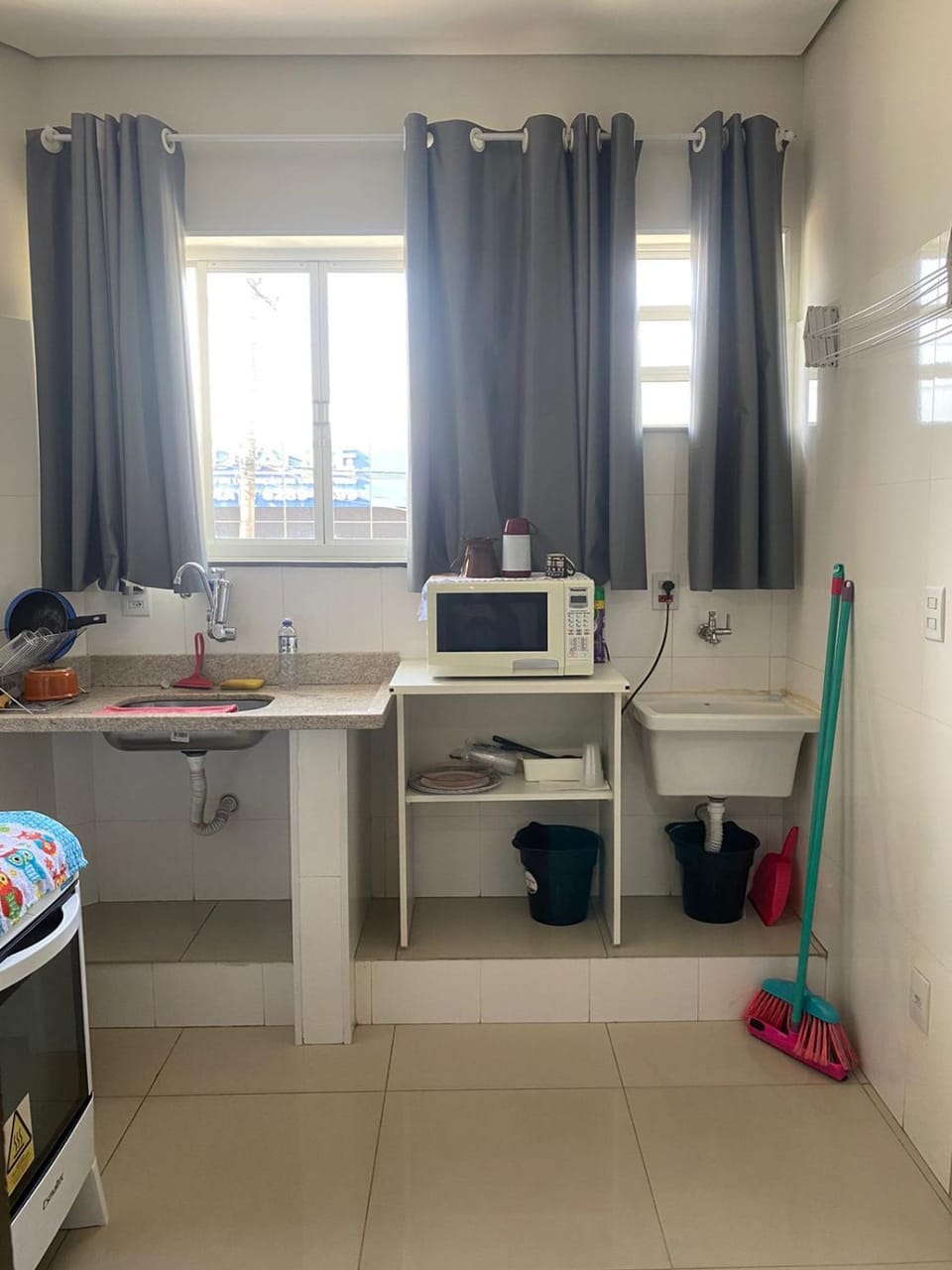Kitchen or kitchenette, Communal kitchen