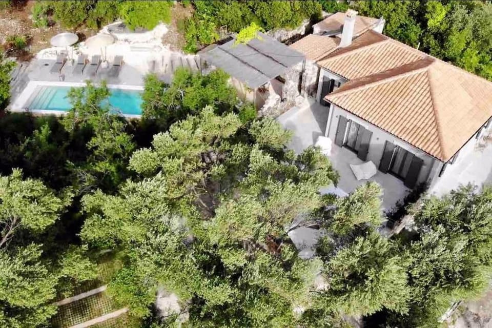 Arterravilla, a hidden sanctuary. Villa in Cephalonia
