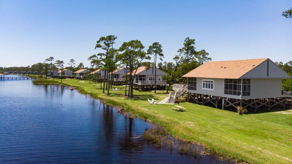 Property building, Natural landscape, Lake view