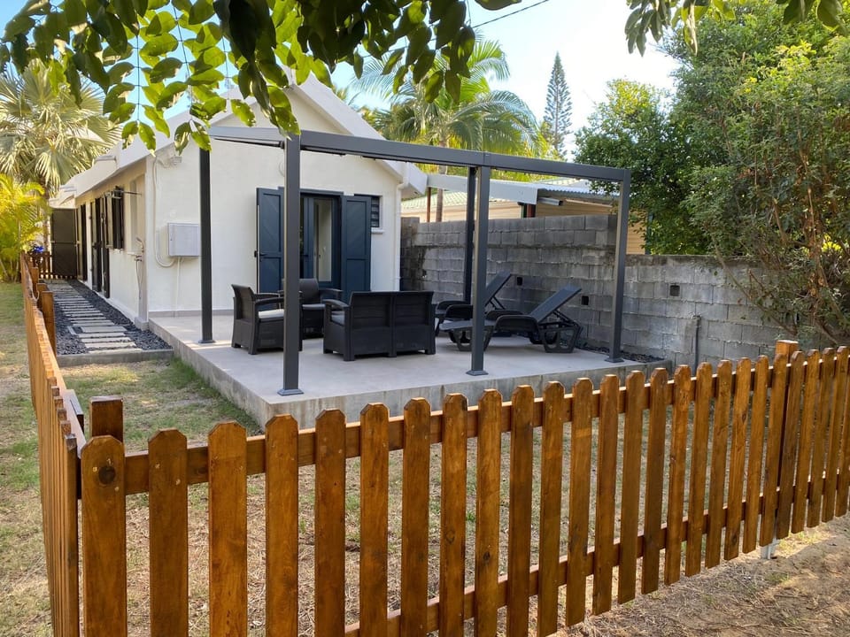 Bungalow Coco des sables proche plage et lagon House in Saint-Paul