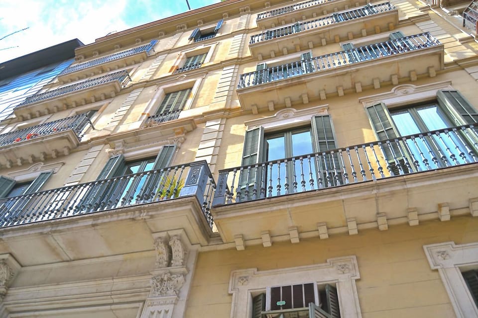Property building, Facade/entrance, Off site, Neighbourhood, Street view