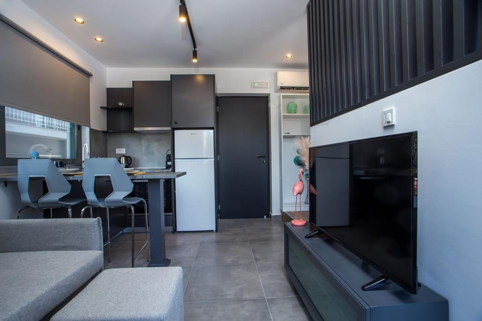 TV and multimedia, Kitchen or kitchenette