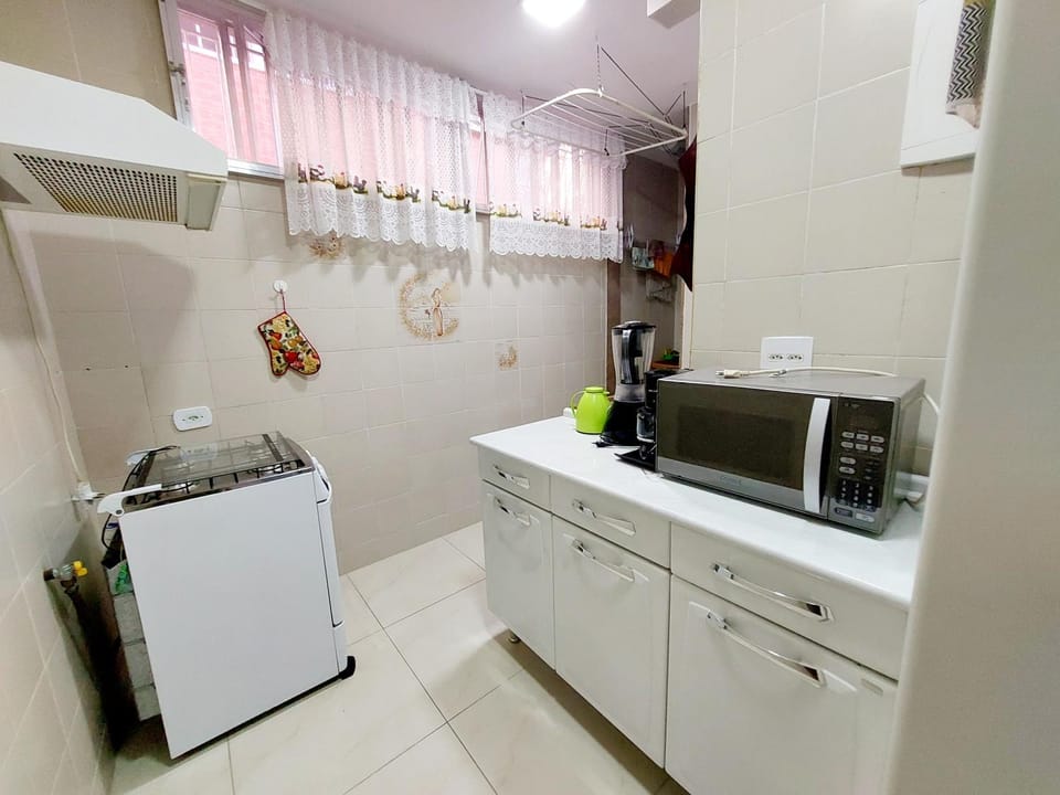 Coffee/tea facilities, Kitchen or kitchenette, minibar, oven, stove, toaster