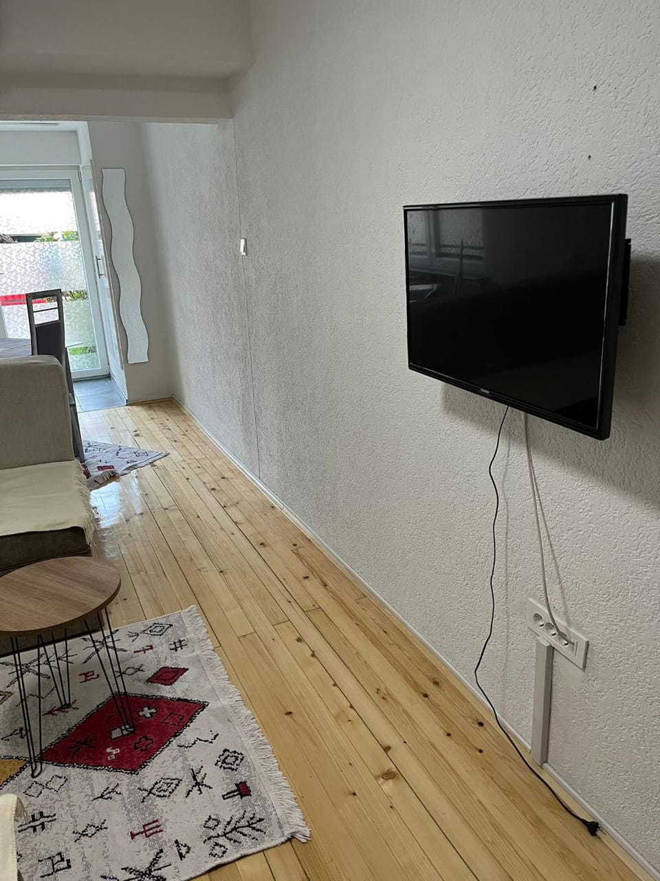 TV and multimedia, Seating area