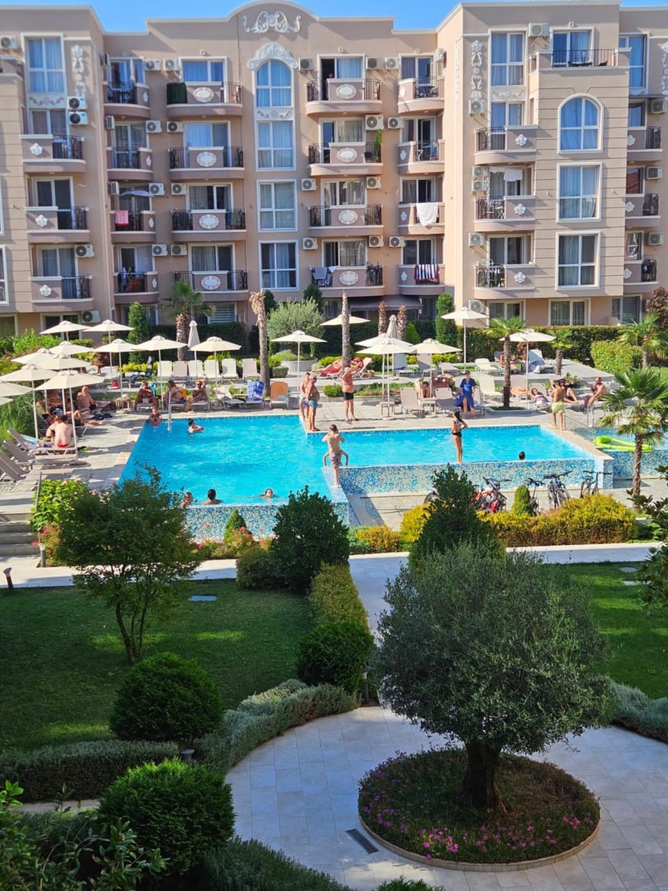 Swimming pool