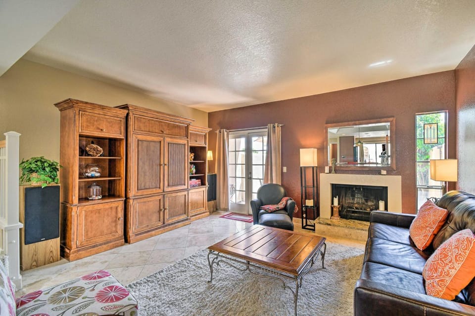 Golf Course Views, Hot Tub Access: Phoenix Home! House in Phoenix