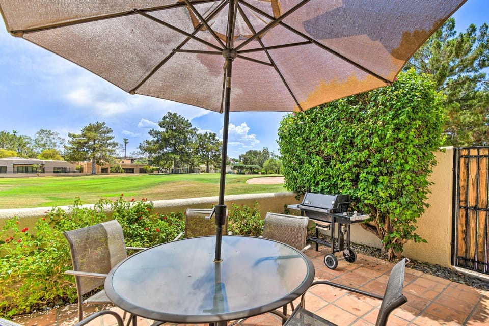 Golf Course Views, Hot Tub Access: Phoenix Home! House in Phoenix