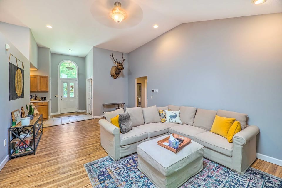 Cozy Whitehall Hideaway w/ Hot Tub + Chiminea! House in Wisconsin