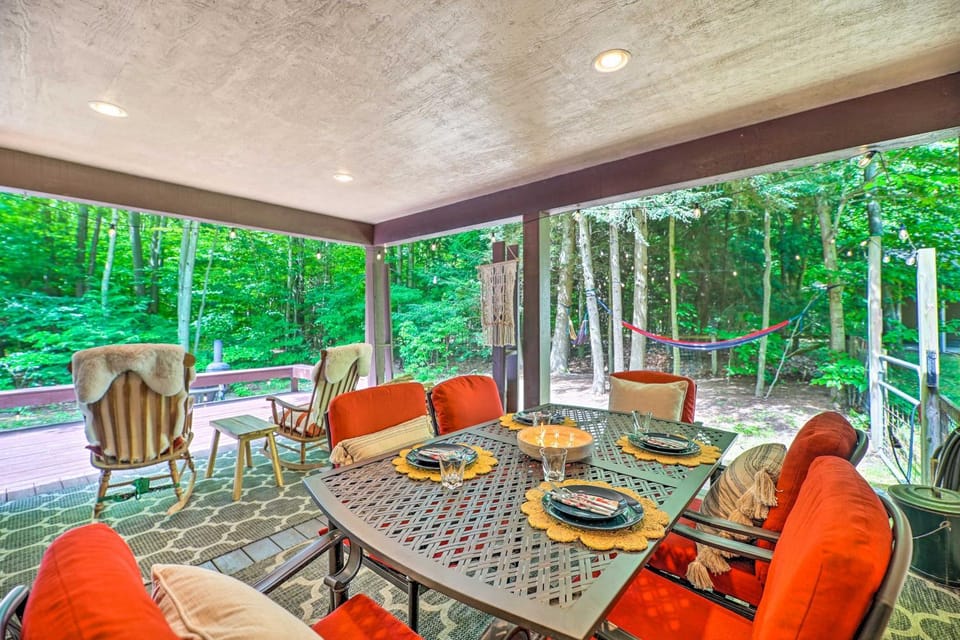 Cozy Whitehall Hideaway w/ Hot Tub + Chiminea! House in Wisconsin
