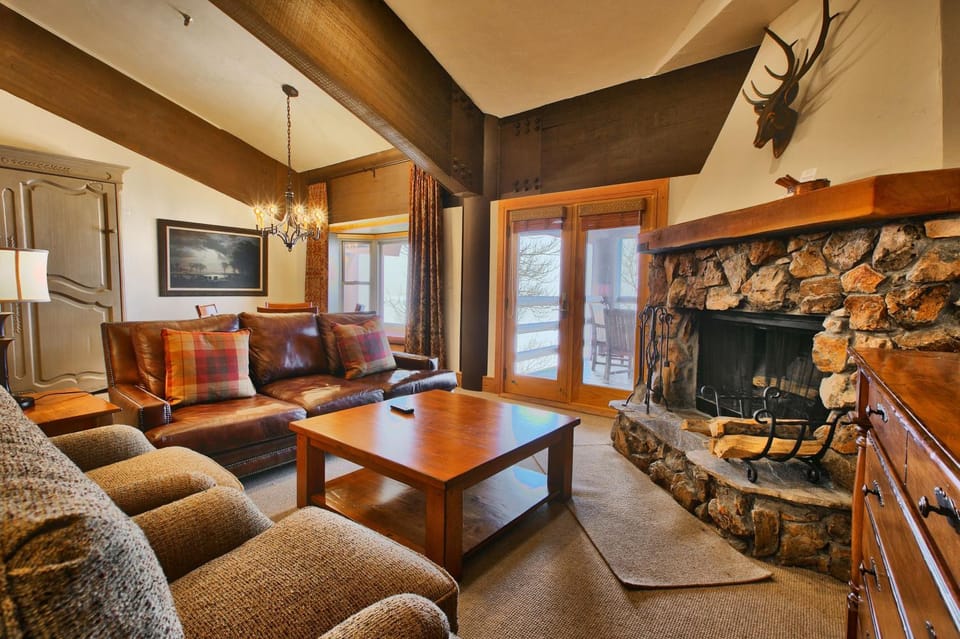 Luxury Two Bedroom Suite with Mountain Views Apartment in Deer Valley