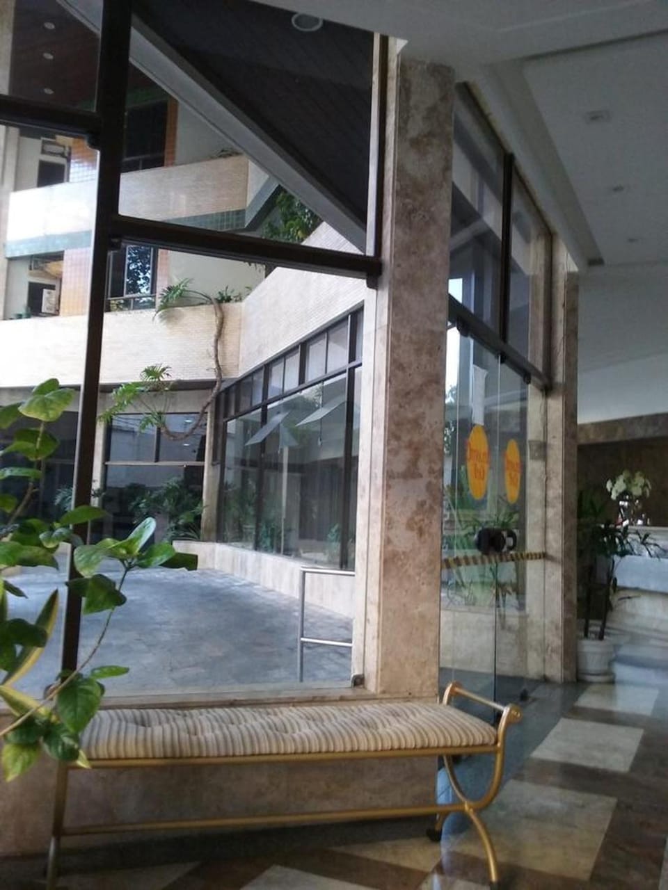 Facade/entrance