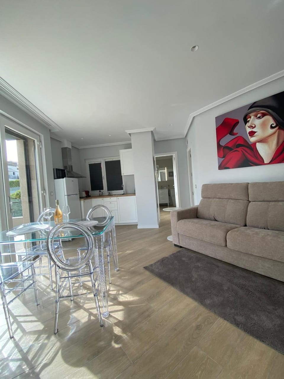 Living room, Seating area, Dining area