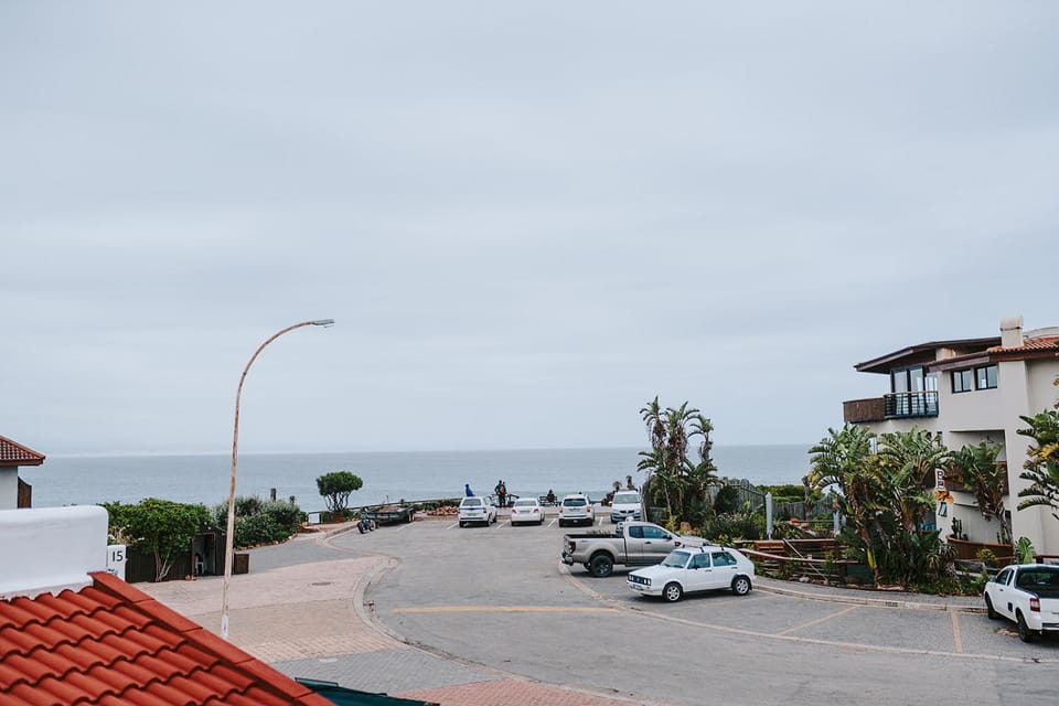 Sea view, Street view, Location