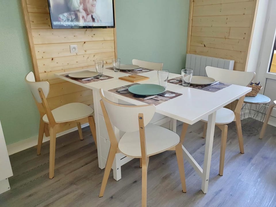 RISOUL 1850 - Appart' 4 personnes ski aux pieds Apartment in Piedmont