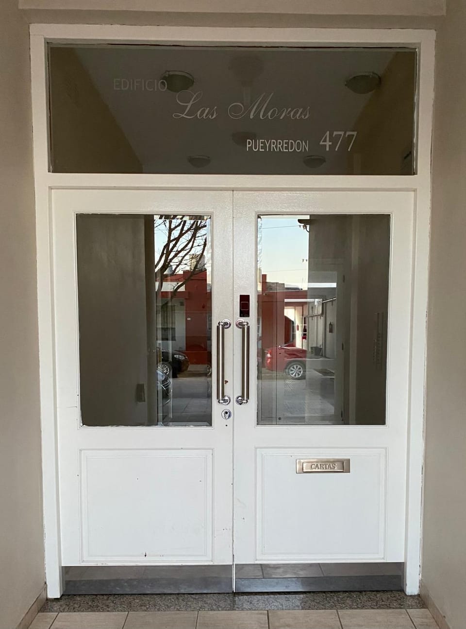 Facade/entrance