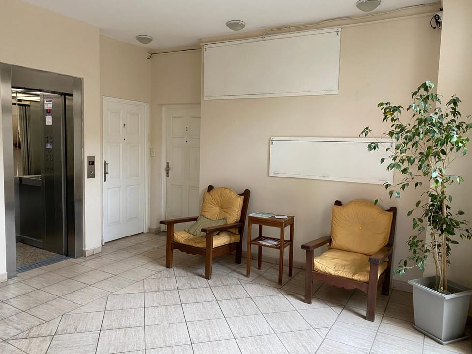Living room, Lobby or reception