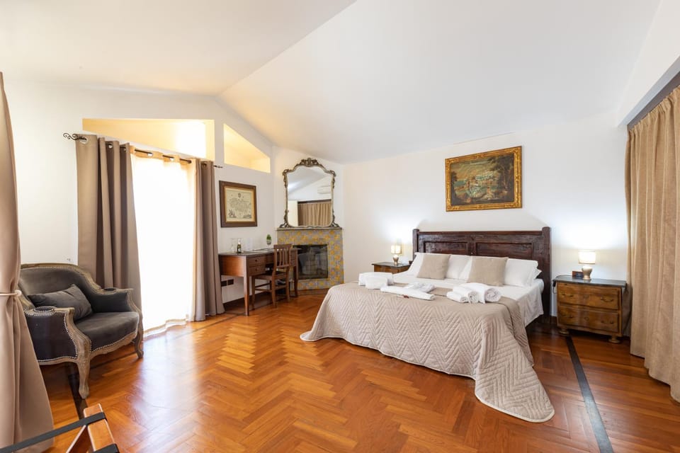 Photo of the whole room, Bedroom, Sea view