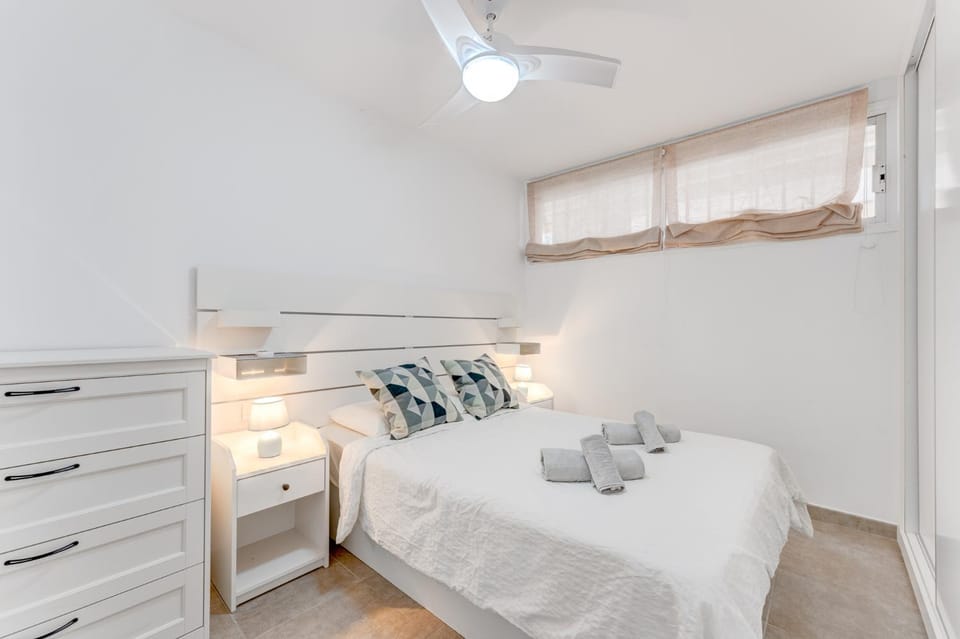 Living room, Bedroom, Swimming pool