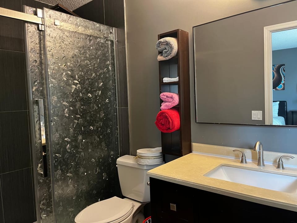 citadle hill house! Vacation rental in Calgary