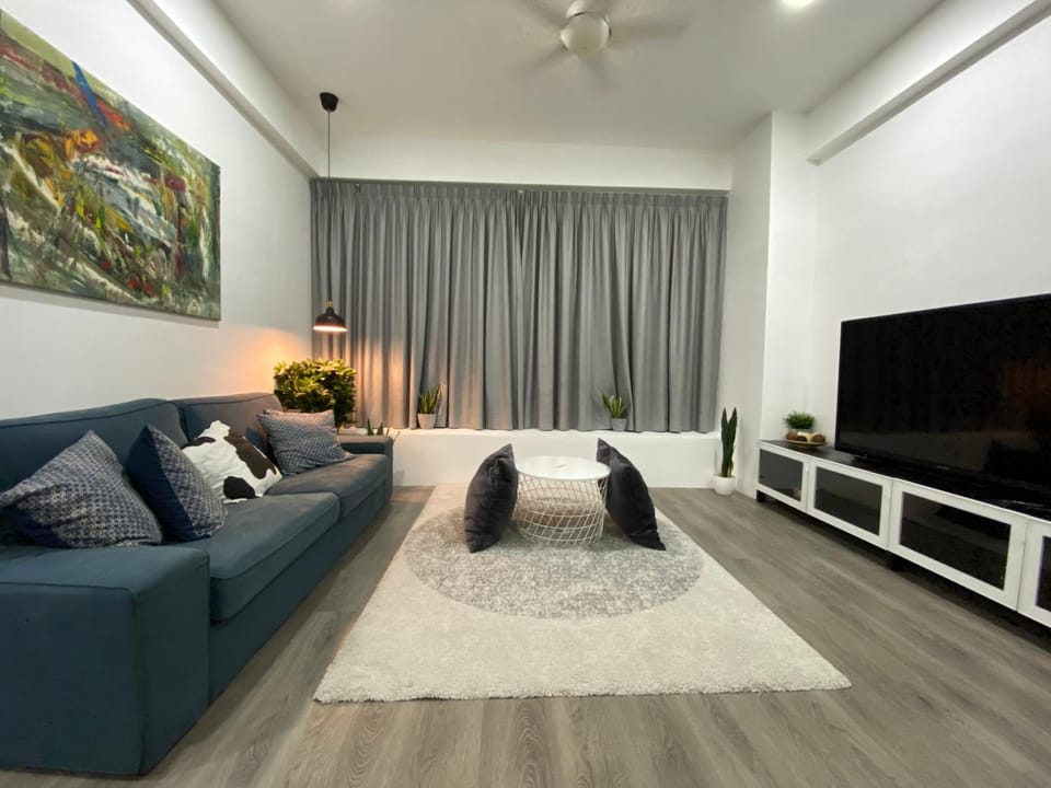 4-7 Pax Genting View Resort Kempas Residence -Free Wifi, Netflix And Free Parking Apartment in Selangor, Malaysia
