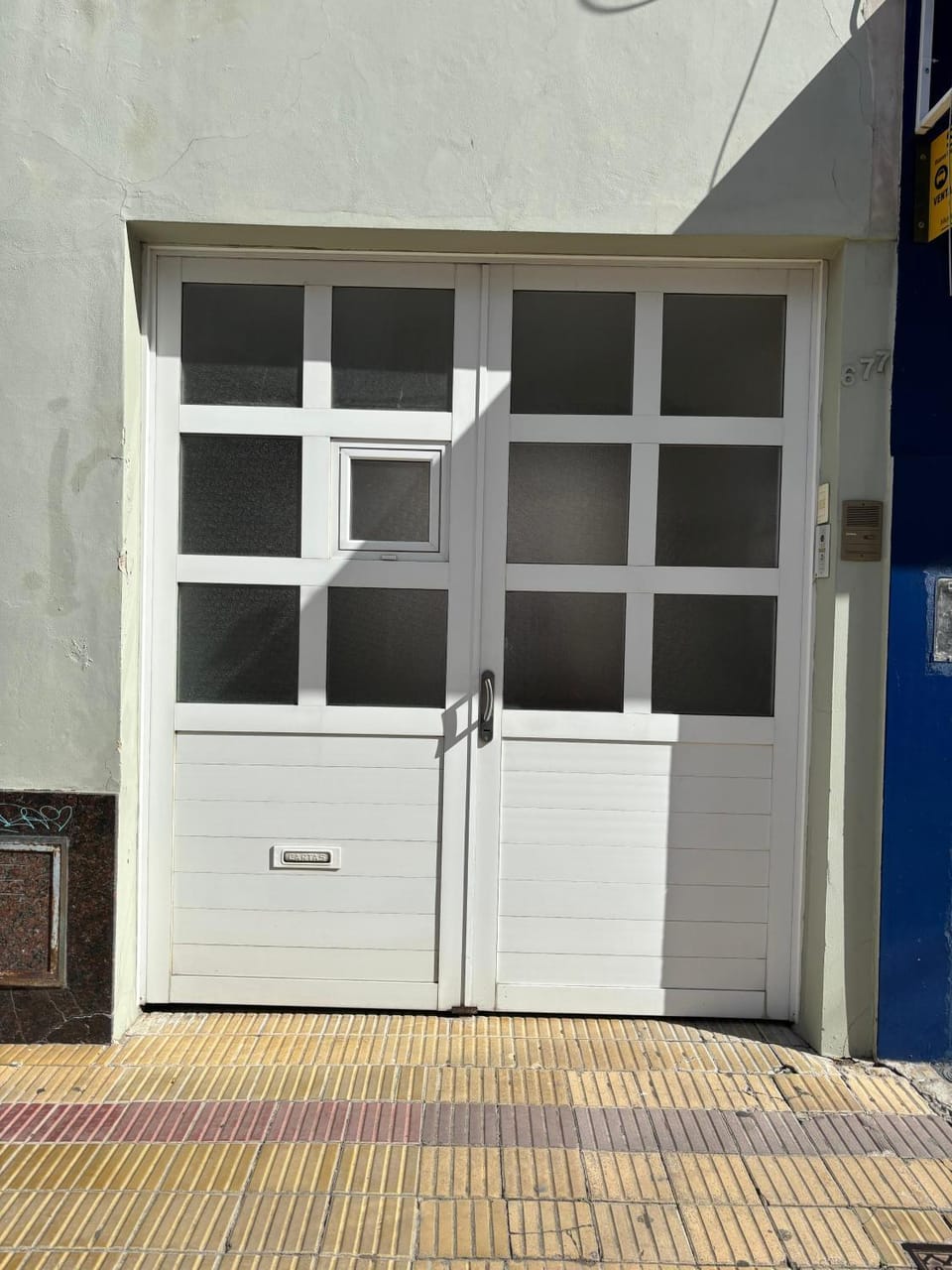 Facade/entrance